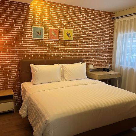 Lugano Arte Homestay Jakarta Exterior photo
