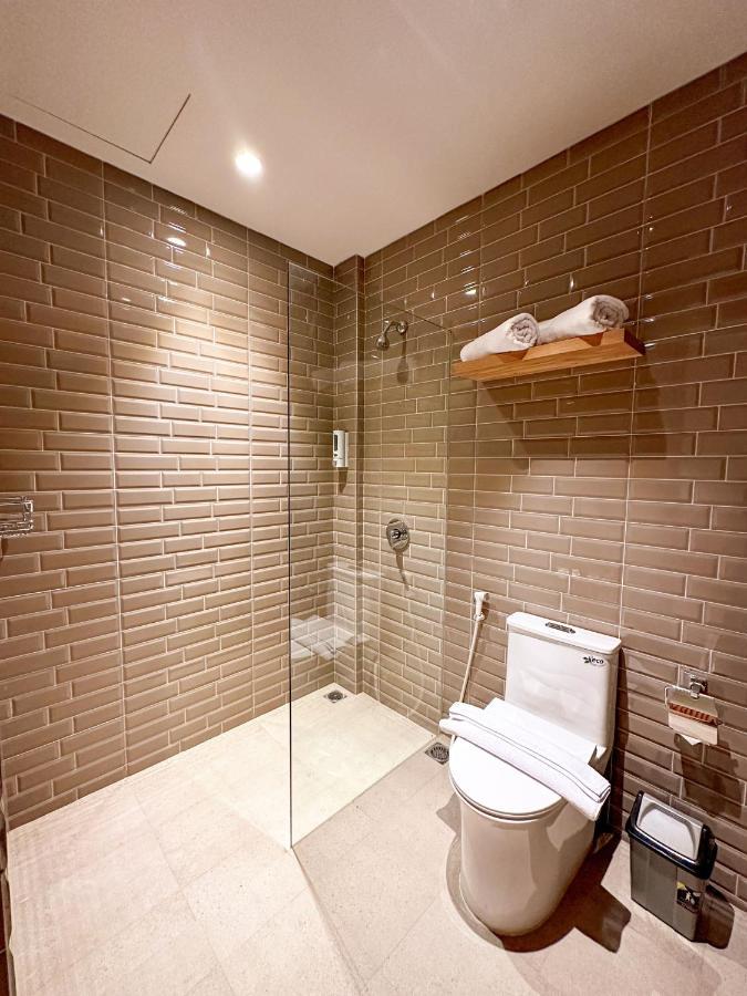 Lugano Arte Homestay Jakarta Exterior photo