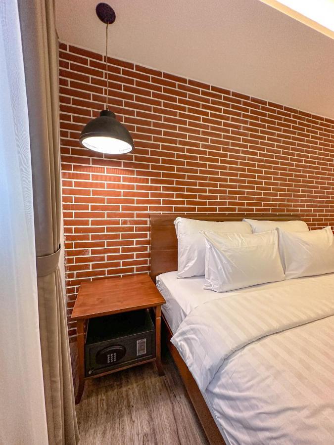 Lugano Arte Homestay Jakarta Exterior photo