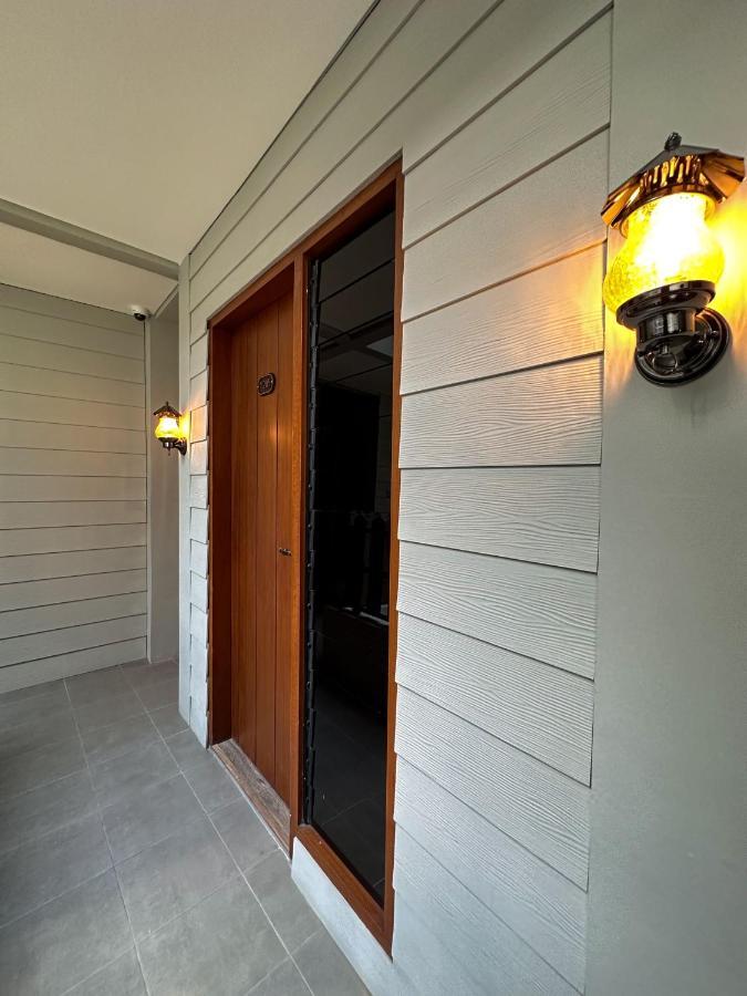 Lugano Arte Homestay Jakarta Exterior photo