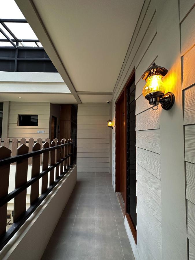 Lugano Arte Homestay Jakarta Exterior photo